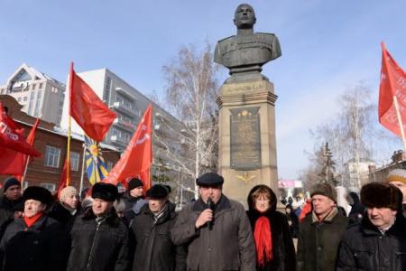 Новосибирск отметил годовщину Советской Арии и Военно-морского флота
