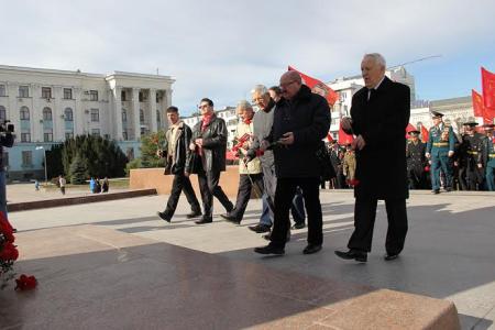 Республика Крым. В Симферополе прошли торжественные мероприятия, посвященные 98-й годовщине образования Советской Армии и Военно-морского флота