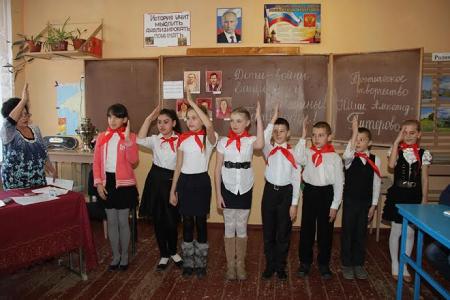 Республика Крым. В школе села Наташино Сакского района состоялся пионерский огонек
