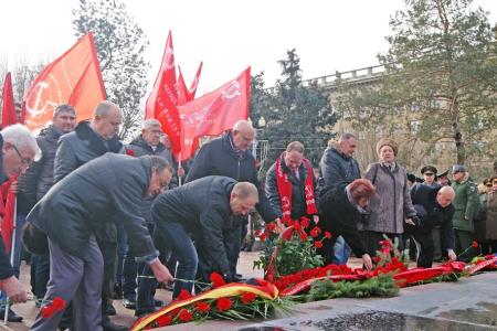 Сталинградские коммунисты отметили 73-ю годовщину победоносного окончания Сталинградской битвы