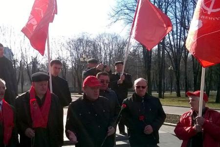 В Нальчике прошли торжественные мероприятия, организованные Комитетом КБРО КПРФ ко Дню Советской Армии и Военно-Морского Флота