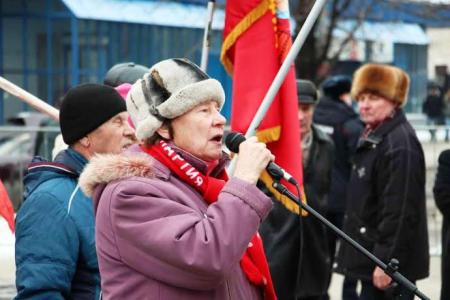 «Укрепим армию – отстоим Россию!». Демонстрация и митинг КПРФ в Саратове