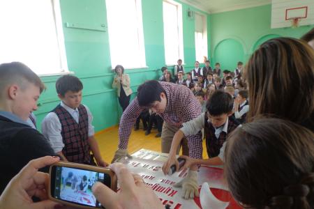 Астраханская область. В поселке Ильинка коммунисты провели урок мужества