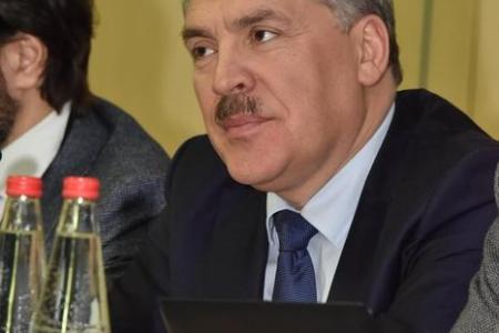 Г.А. Зюганов: Необходимо менять курс, а не играть в политику