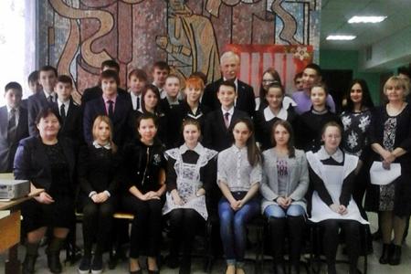Депутат-коммунист Госдумы В. Пешков: «Парламентские встречи помогают  в формировании активной гражданской позиции молодого поколения»