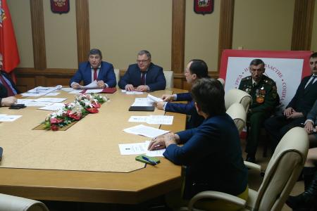Депутат-коммунист Московской областной Думы Константин Черемисов встретился с делегацией парламентариев ДНР