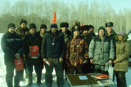 Алтайский край. Коммунисты Солтонского района провели соревнование по зимней рыбалке