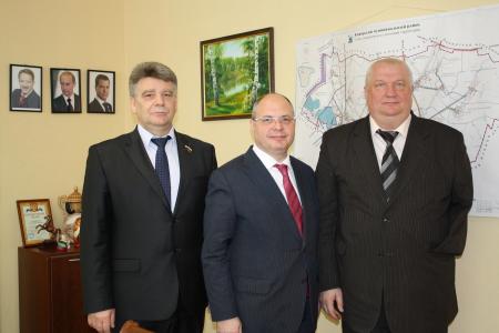Воронежская область. Депутат-коммунист Госдумы Сергей Гаврилов оказал помощь ветерану Великой Отечественной войны 