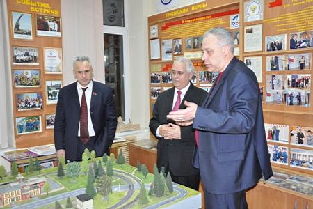 В Ростове-на-Дону посол Кубы наградил ветеранов спецоперации «Анадырь»