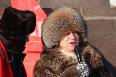 Якутия. Митинг КПРФ против нищеты и бесправия народа, в защиту армии и ветеранов