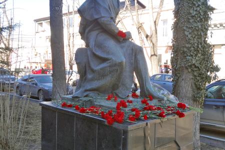 В Крыму коммунисты почтили память А.С. Пушкина