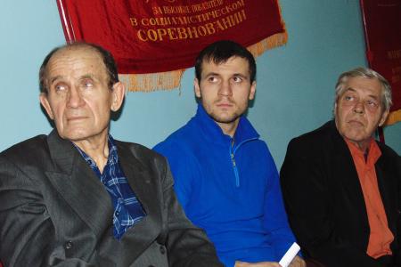 Алтайский край. На заседании политклуба барнаульские коммунисты обсудили формы и методы агитационной работы