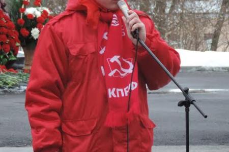 Коммунисты Иванова возложили цветы к памятнику М.В. Фрунзе