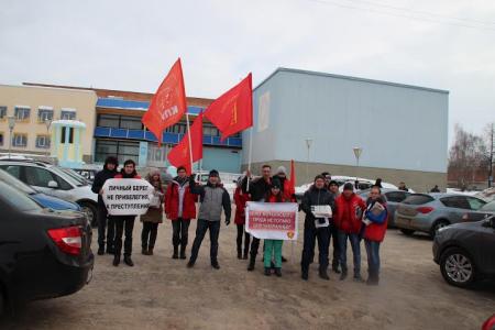 Удмуртия. В городе Воткинске прошли пикеты, и было образовано новое отделение комсомола