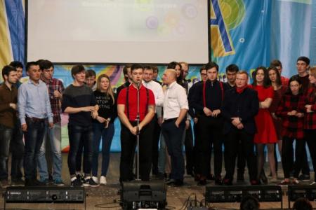 Команда челябинских комсомольцев "Красные в городе" достойно выступила на смотре КВН