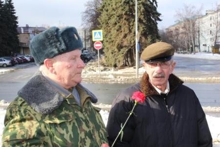 Пензенская область. Коммунисты провели митинг в честь Дня Советской армии и ВМФ