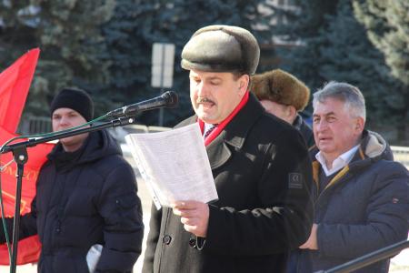 Брянские коммунисты вышли на митинг вместе с представителями «оптимизируемого» троллейбусного депо