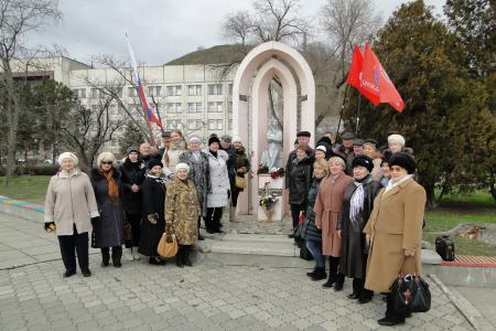 В Крыму коммунисты почтили память А.С. Пушкина