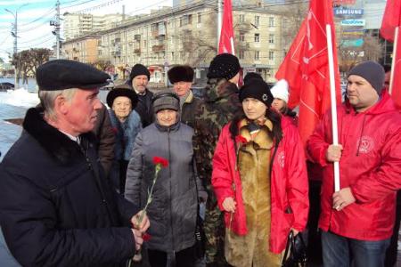 Чествуем защитников Родины, боремся за права трудящихся. Акция рязанских коммунистов