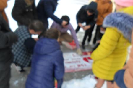 Астраханские комсомольцы проводят уроки в школах в рамках проекта «Знамя Победы»