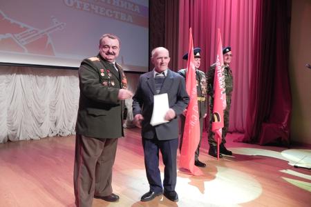 Белгородская область. Движения в поддержку Армии и Союз советских офицеров организовали праздничный вечер в честь Дня Советской Армии и Военно-Морского Флота