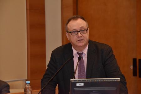 И.И. Мельников провел в Госдуме круглый стол по проблемам туризмам