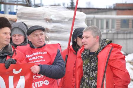Коммунисты отправили юбилейный 50-й гуманитарный конвой в Новороссию