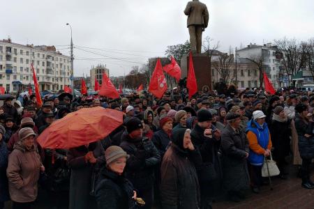 С.П.Обухов на митинге в Краснодаре "Хватит обирать народ!": Поддерживаю требования отставки мэра Евланова и главы фонда капремонта Березницкой