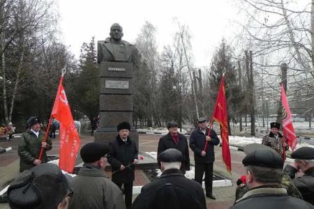 Белгородские коммунисты и их союзники почтили память защитников Отечества