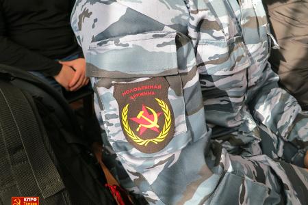 Тамбов. Лидер местных коммунистов А.И. Жидков встретился с курской молодежной дружиной