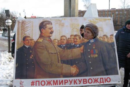 Калужские коммунисты отметили 98-ю годовщину Рабоче-Крестьянской Красной Армии