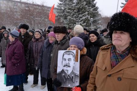 Новосибирские коммунисты провели митинг в защиту прав пенсионеров