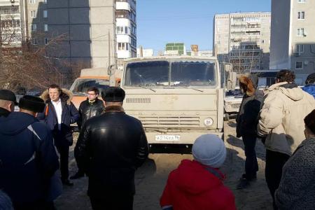 Свердловские коммунисты в ходе дворовой встречи поддержали противников точечной застройки