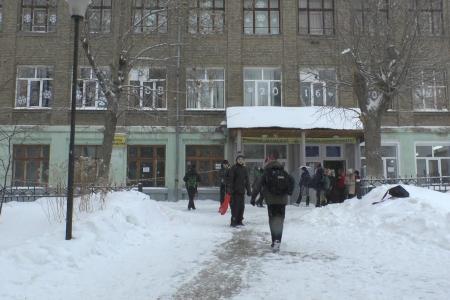 Республика Башкортостан. В Уфе родители учащихся школы №8 не согласны переводить детей в школу №95