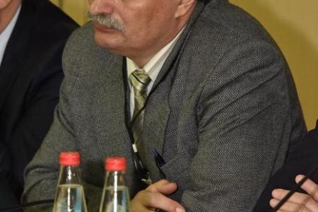 Г.А. Зюганов: Необходимо менять курс, а не играть в политику