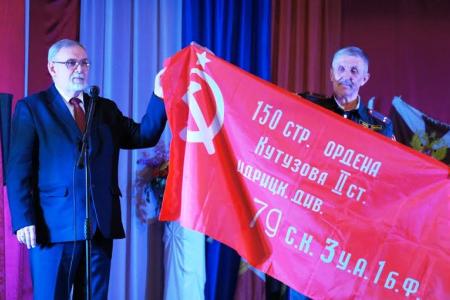 Первый секретарь Курганского обкома КПРФ В.А. Кислицын принял участие в праздновании Дня внутренних войск в Катайске