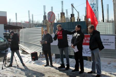 Свердловские коммунисты поддержали противников уплотнительной застройки
