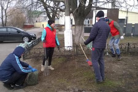 Комсомольцы Белгородского района выходят на субботники
