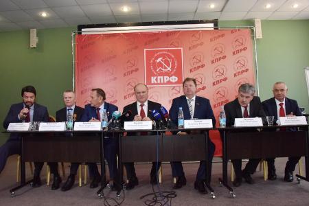 «Правда»: Опора на коллектив и на справедливость