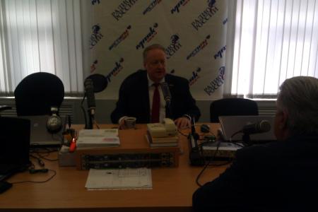 «Функция парламента обязана смотреть, чтобы не разворовали бюджетный кошелек». С.П. Обухов выступил на радио «ВестиFM. Кубань»