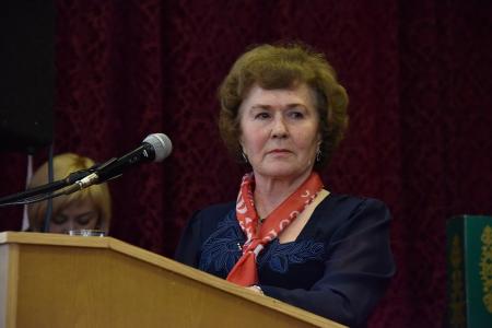 «Мы должны сплотить все патриотические силы и восстать против этого безумия». Г.А. Зюганов обратился к Всероссийскому женскому форуму с просьбой поддержать КПРФ на предстоящих выборах