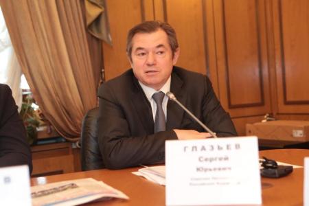 Г.А. Зюганов, С.А. Гаврилов и С.Ю. Глазьев обсудили перспективы приватизации и национализации с руководством и представителями крупнейших российских компаний