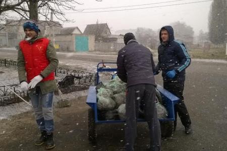 Комсомольцы Белгородского района выходят на субботники