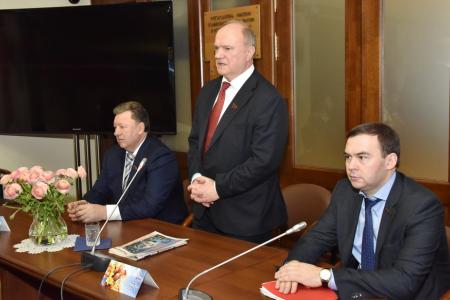 Г.А. Зюганов поздравил с Международным женским днем сотрудниц аппарата ЦК КПРФ и фракции КПРФ в Госдуме