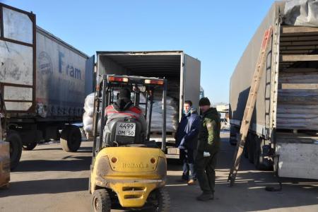 Коммунисты отправили 52-й гуманитарный конвой в Новороссию
