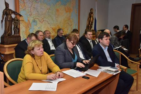 Коммунисты в Госдуме приняли участие в круглом столе на тему «Развитие промышленной переработки техногенного сырья в России»