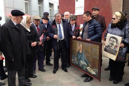 Дагестанские коммунисты почтили память И.В. Сталина