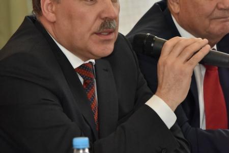 «Правда»: Опора на коллектив и на справедливость