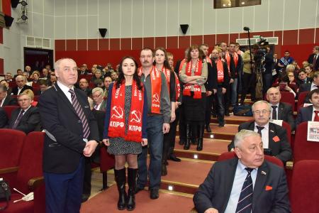 «Правда»: Опора на коллектив и на справедливость