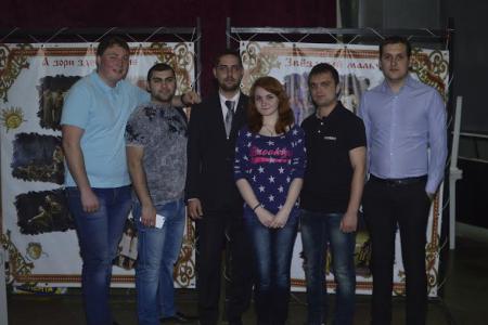 Волгоградская область. Комсомольцы города Волжского посетили "капустник" Волжского драматического театра